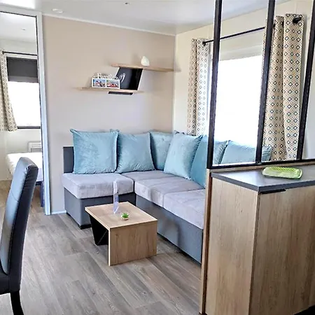 Holiday home Charmant, Saint-julien-en-born, Piscine Partagee Saint-Julien-en-Born